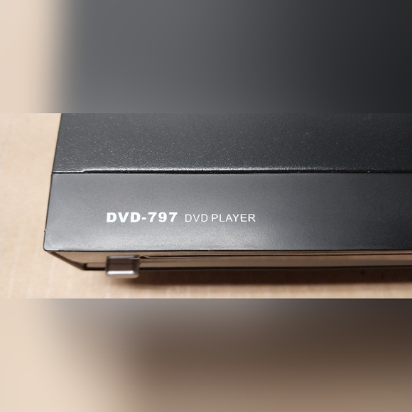 DVD-797 Player DIVX MP3 HDCD Mpeg4 SVCD VCD CD CD-RW PICTURE-CD Dolby Digital - Picture 8 of 17